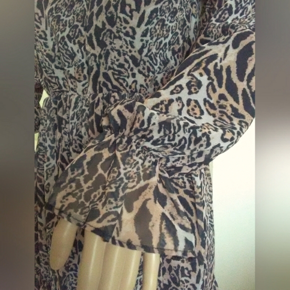 BNWOT ANIMAL PRINT MAXI DRESS LAYERED RUFFLED & LINED BY BELLA CLASS SZ. SM - Picture 4 of 9